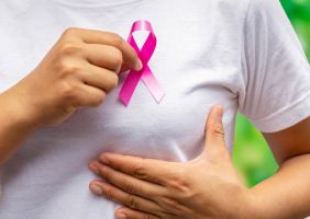 Lei nº 14.538/23: Garantindo a troca de implante mamário para pacientes de câncer em caso de complicação, tanto no plano de saúde como pelo SUS!