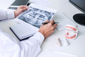 Negativa de cobertura da cirurgia bucomaxilofacial pelo 
plano de saúde ou SUS: saiba como garantir os seus direitos da saúde!